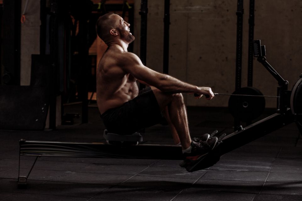 Le rameur est-il vraiment complet pour travailler son cardio et améliorer sa santé ?